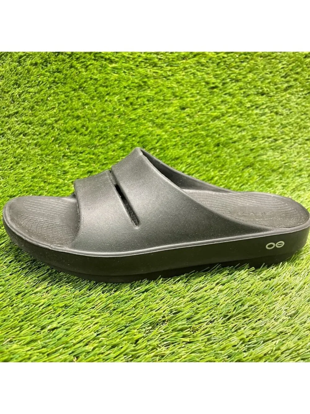 Oofos OOahh Mens Size 9 All Black Beach Walking Outdoor Recovery Slide Sandals